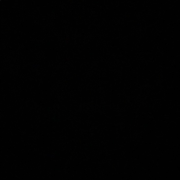 Burberry - Picture 1 of 1